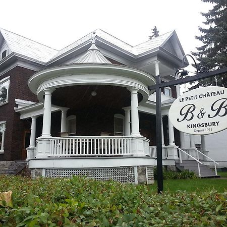 Le Petit Chateau Montebello B&B Eksteriør bilde