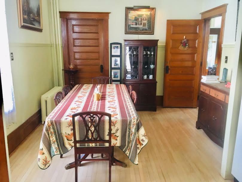Le Petit Chateau Montebello B&B Eksteriør bilde